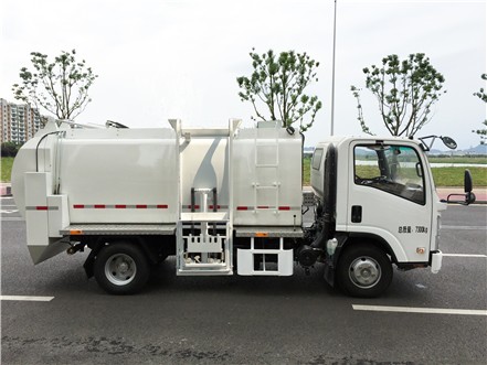 三力牌CGJ5071TCAE5型餐厨垃圾车