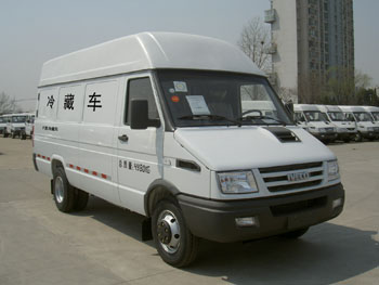 依维柯牌NJ5045XLCFA型冷藏车