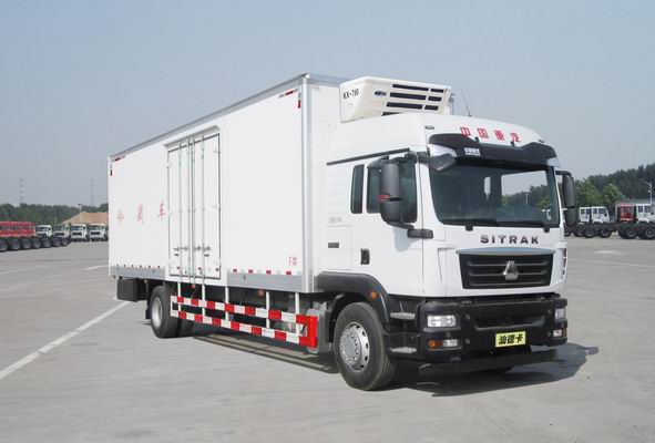 汕德卡牌ZZ5186XLCN711GE1型冷藏车
