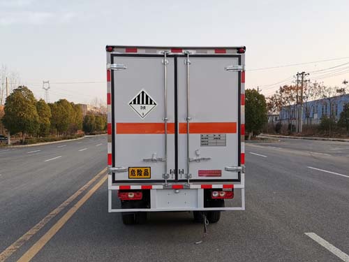 炎帝牌SZD5030XZWSH6型杂项危险物品厢式运输车