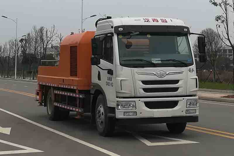 鹏翔星通牌PXT5120THB1型车载式混凝土泵车
