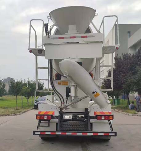 陕汽牌SX5319GJBXB3061型混凝土搅拌运输车