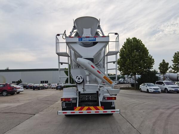 昱晗牌TYH5310GJBT5E23H型混凝土搅拌运输车