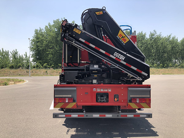 永强奥林宝牌RY5200TXFJY200/01型抢险救援消防车