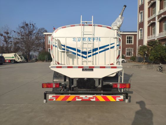 中燕牌BSZ5188GSSC6B型洒水车