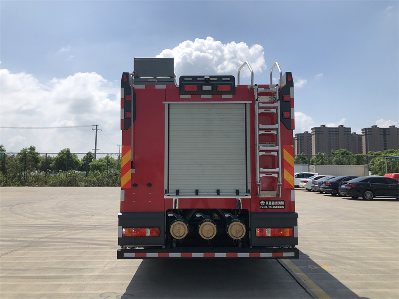 银河牌BX5370GXFPM180/HT6型泡沫消防车
