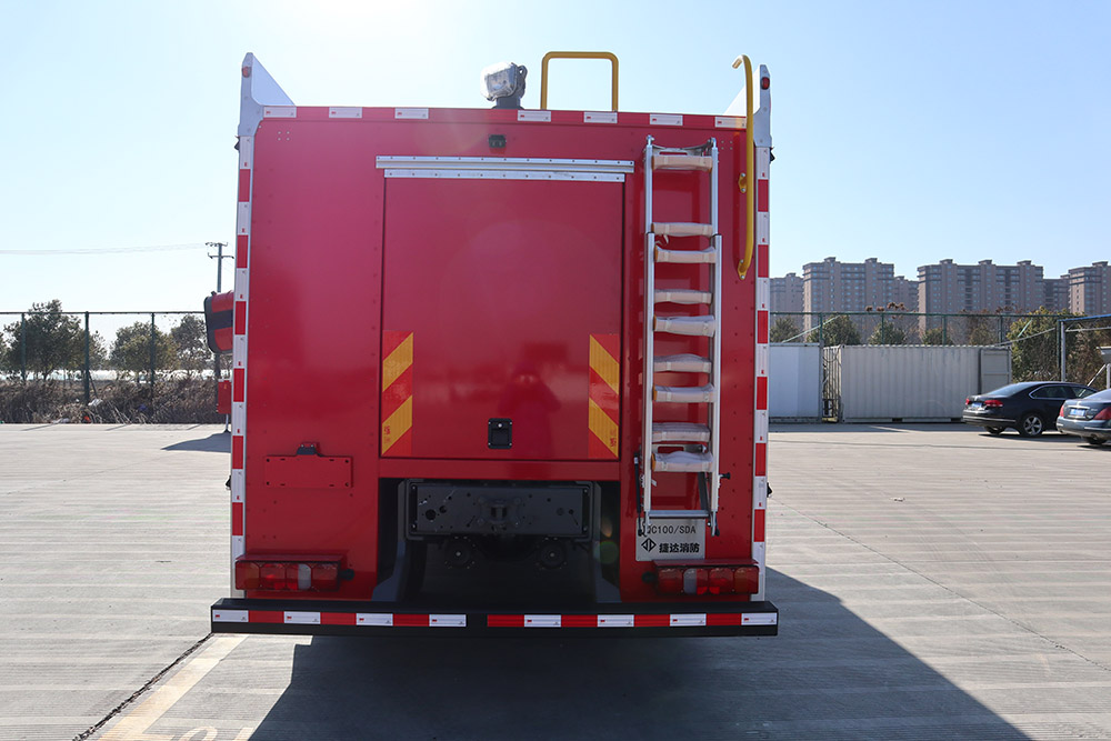 捷达消防牌SJD5130TXFQC100/SDA型器材消防车