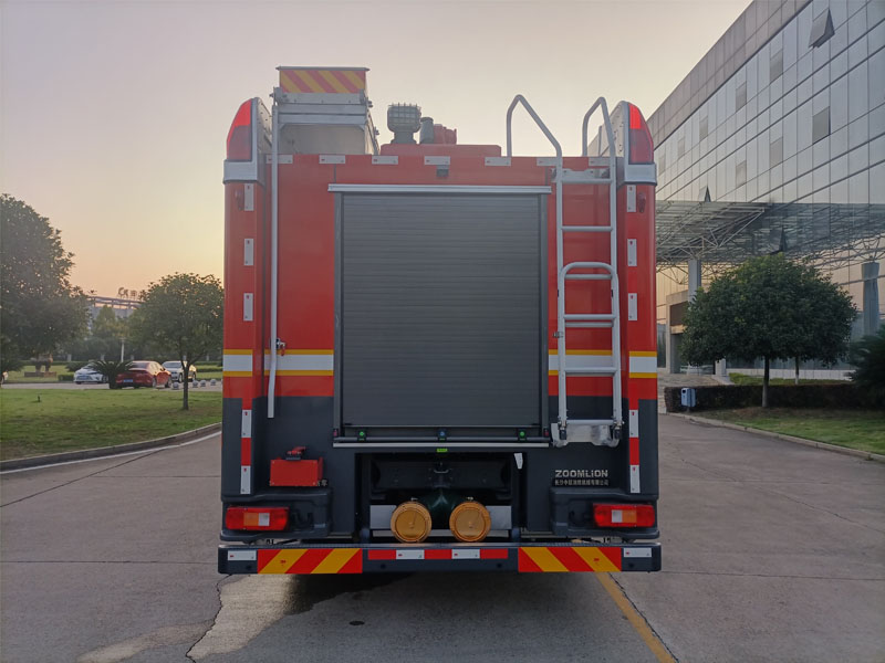 中联牌ZLF5320GXFSG160型水罐消防车
