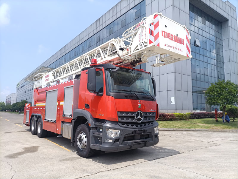 中联牌ZLF5322JXFYT42型云梯消防车