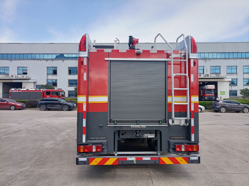 中联牌ZLF5193GXFPM80型泡沫消防车
