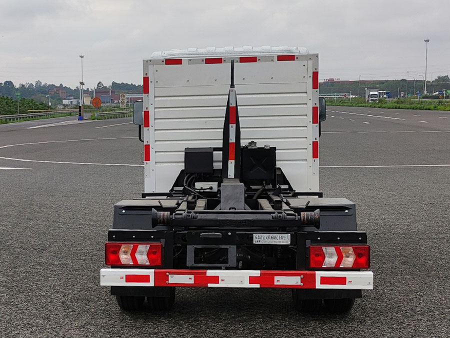 �γ���XQY5040ZXXEV�ʹ��綯�����жʽ������