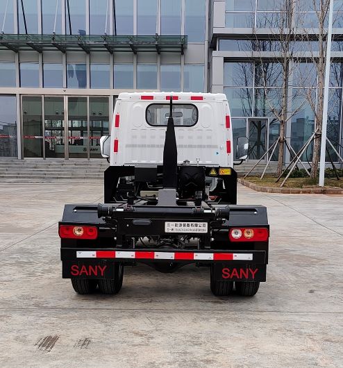 ��һ��SYR5040ZXXSDABEV�ʹ��綯�����жʽ������