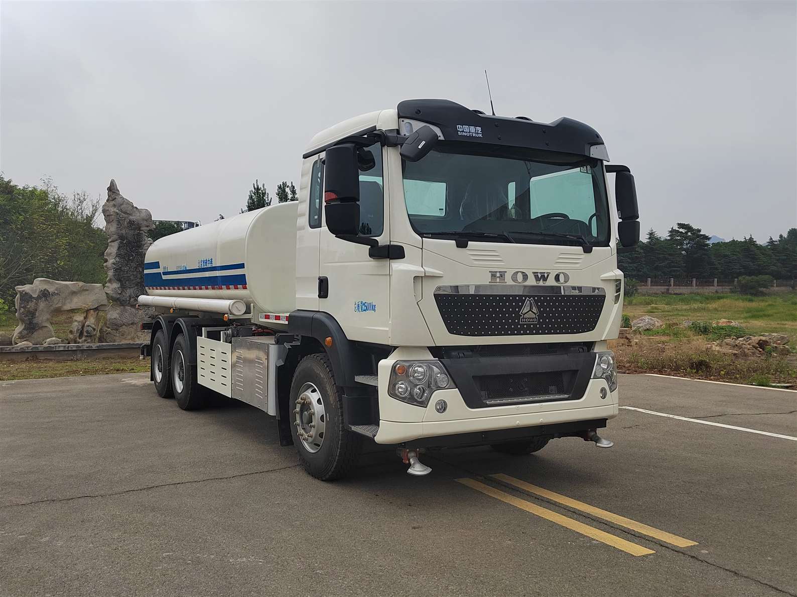 中燕牌BSZ5254GSSBEV型纯电动洒水车
