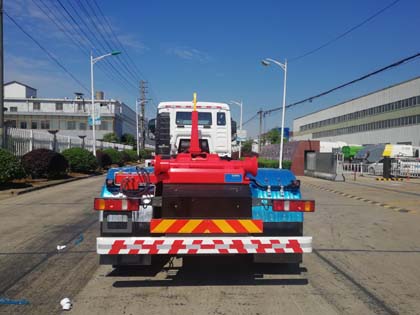 ������YSY5254ZXXE6�ͳ����жʽ������