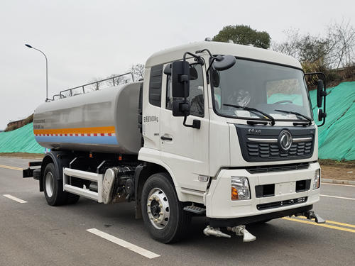 星通牌XTV5180GSS6DF型洒水车
