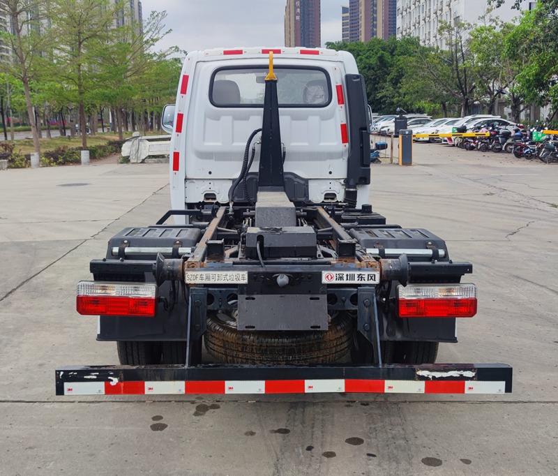 ������EQ5030ZXXS6�ͳ����жʽ������