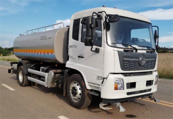 伟诺牌CWN5180GSS6DF型洒水车
