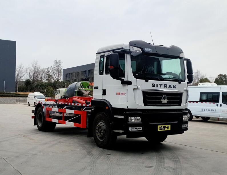 程力威牌CLW5180ZXXZ6型车厢可卸式垃圾车