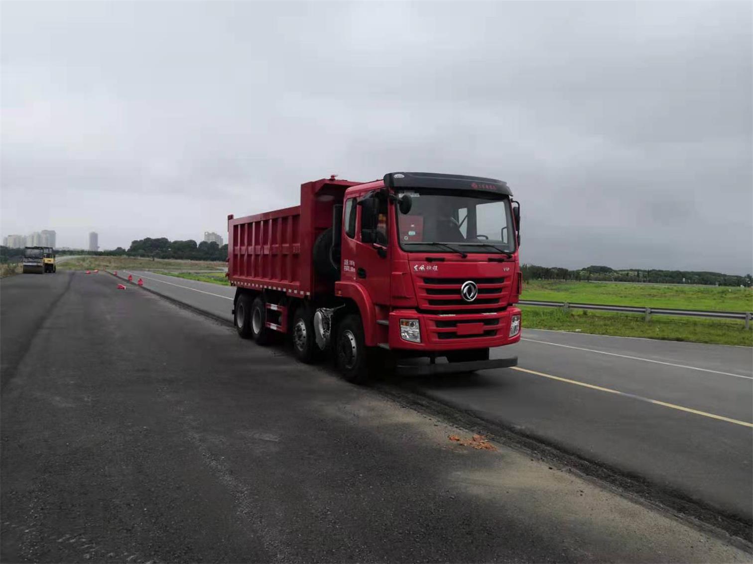 ������EQ5310ZLJGSZ6D1����жʽ������