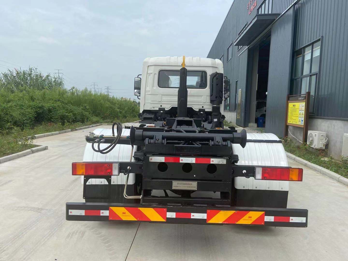 ���������DZH5121ZXXDFE6�ͳ����жʽ������