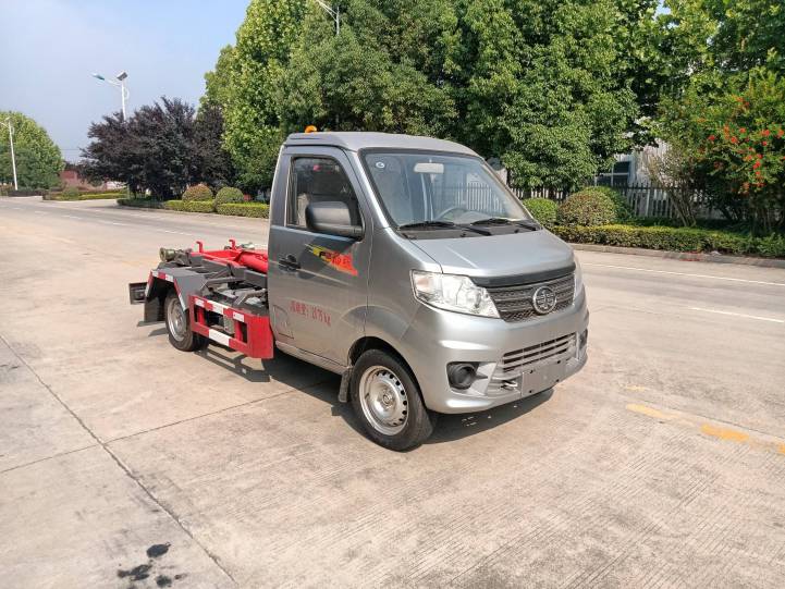 长力威牌CLA5021ZXXCA6型车厢可卸式垃圾车